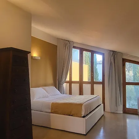 Farm stay With Pool And Countryside View