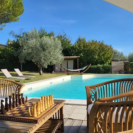 With Pool And Countryside View Farm stay