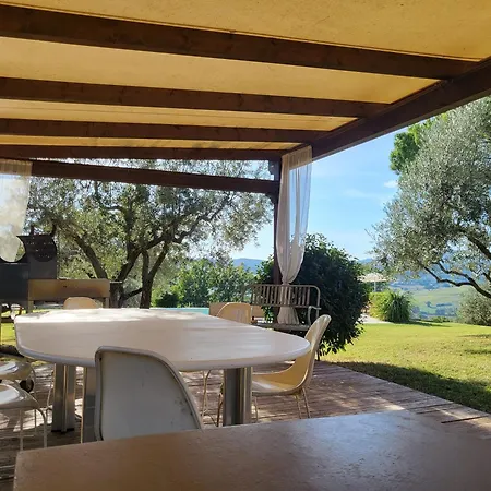 With Pool And Countryside View Farm stay